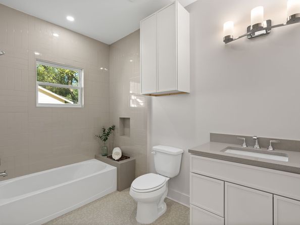 1011 W Cottage Street, Houston TX 77009