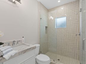 1011 W Cottage Street, Houston TX 77009