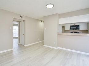 1950 Spenwick Drive 302, Houston TX 77055