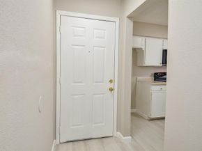 1950 Spenwick Drive 302, Houston TX 77055