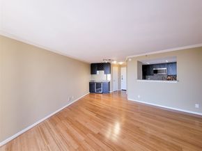 3525 Sage Road 1007, Houston TX 77056