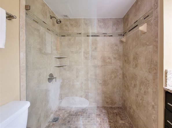 3525 Sage Road 1007, Houston TX 77056