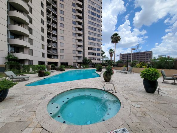 3525 Sage Road 1007, Houston TX 77056