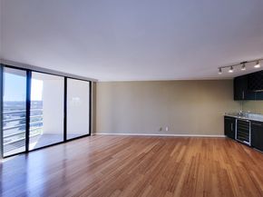 3525 Sage Road 1007, Houston TX 77056