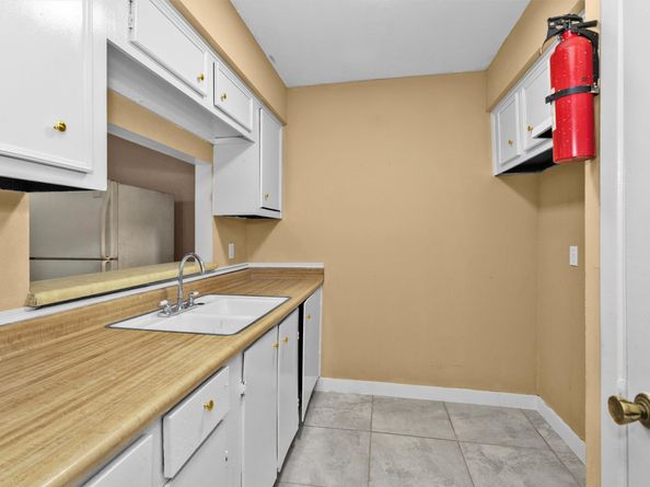 201 W Rosamond Street 53, Houston TX 77076
