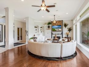 12 Lakeview Place, Houston TX 77070