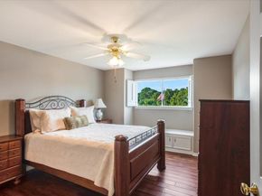 12 Lakeview Place, Houston TX 77070