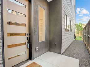 5240 Cornish B, Houston TX 77007