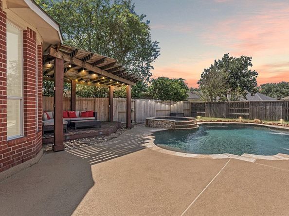 14731 Ramblebrook Lane, Humble TX 77396