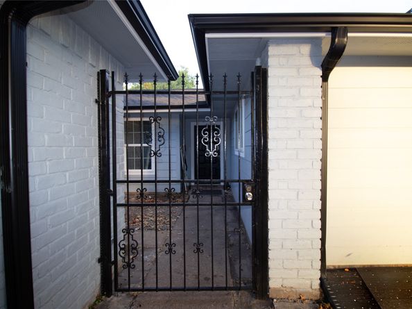 6803 Marta Drive, Houston TX 77083-1241