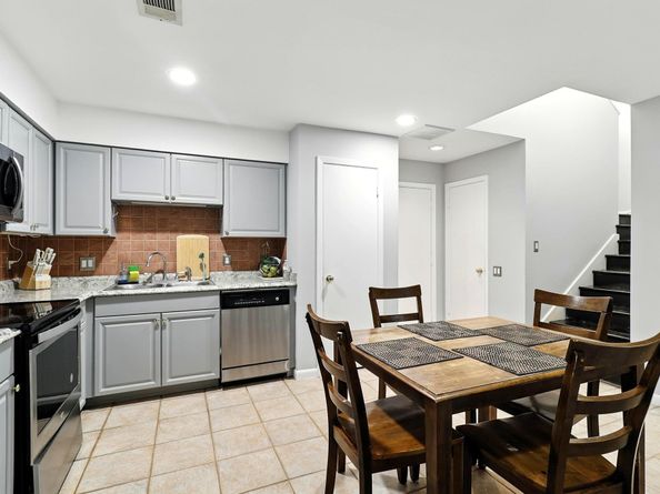 1532 Prairie Grove Drive, Houston TX 77077