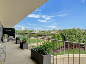 2200 Willowick Road 2H, Houston TX 77027