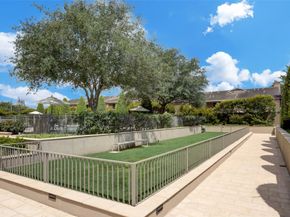 2200 Willowick Road 2H, Houston TX 77027
