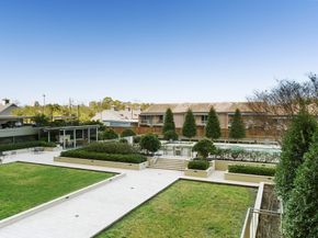 2200 Willowick Road 2H, Houston TX 77027