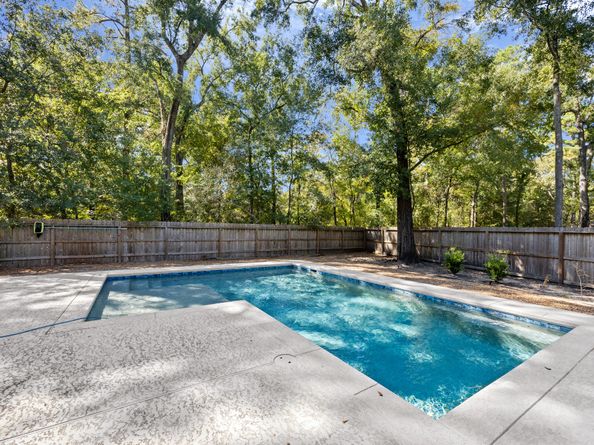 32 Mellow Leaf Court, The Woodlands TX 77381