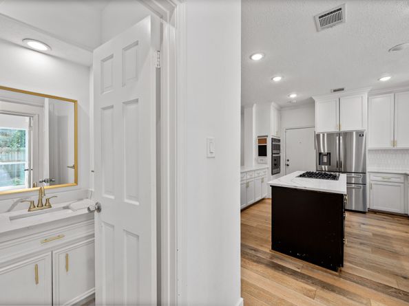 32 Mellow Leaf Court, The Woodlands TX 77381