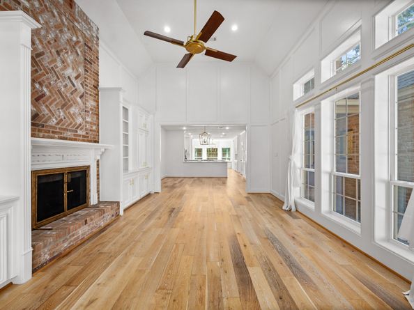 32 Mellow Leaf Court, The Woodlands TX 77381