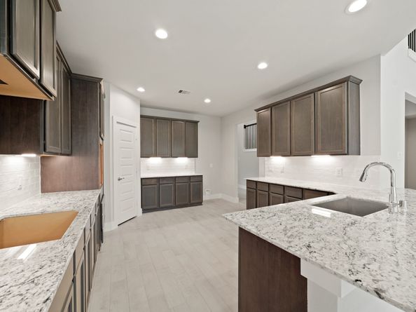 1912 Golden Spruce Lane, Conroe TX 77301