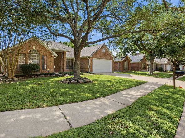 16918 Serenity Cove Circle, Friendswood TX 77546