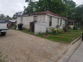 1407 Amundsen Street, Houston TX 77009
