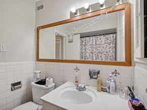 2600 Bellefontaine St Apt D24,, Houston TX 77025