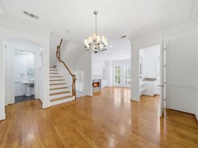 1329 Hyde Park Boulevard, Houston TX 77006