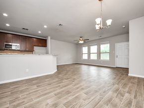 7806 King Street, Houston TX 77028