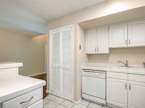 10811 Richmond Avenue 19, Houston TX 77042