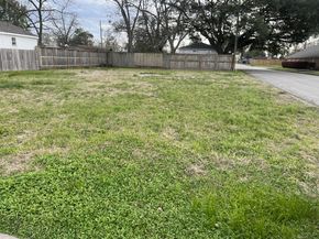 1410 E 33rd Street, Houston TX 77022