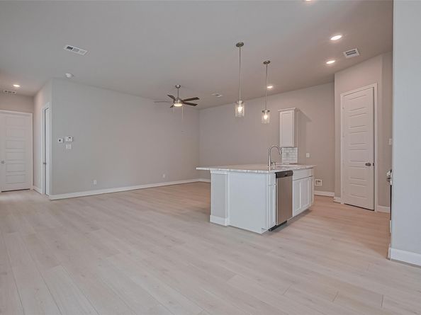 8925 Grovner Place, Houston TX 77055