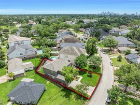 1642 Richelieu Lane, Houston TX 77018