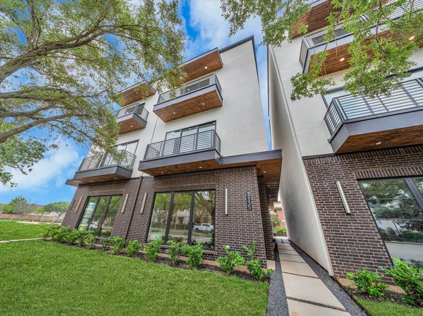 1135 Lake Pointe Parkway, Sugar Land TX 77478