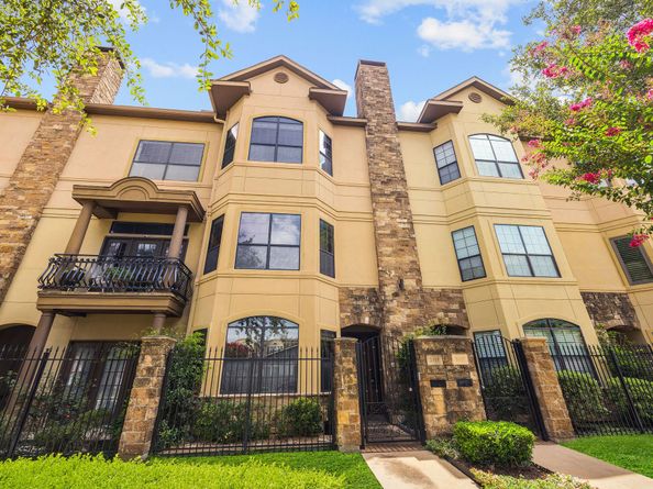 2415 Commonwealth Street, Houston TX 77006