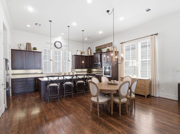 5750 Kiam Street, Houston TX 77007