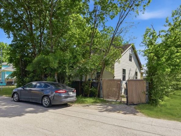 3814 Walker Street, Houston TX 77023