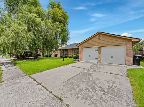11414 Chelsea Walk Drive, Houston TX 77066