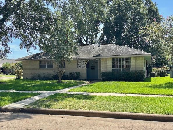 2342 Welk Street, Houston TX 77034
