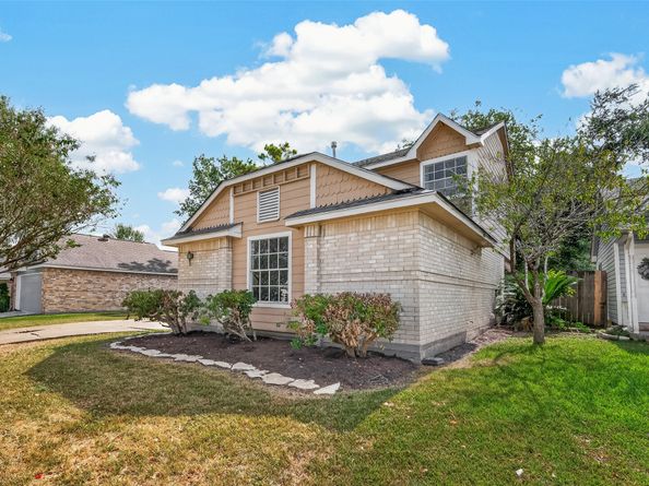 12747 Ashford Knoll Drive, Houston TX 77082