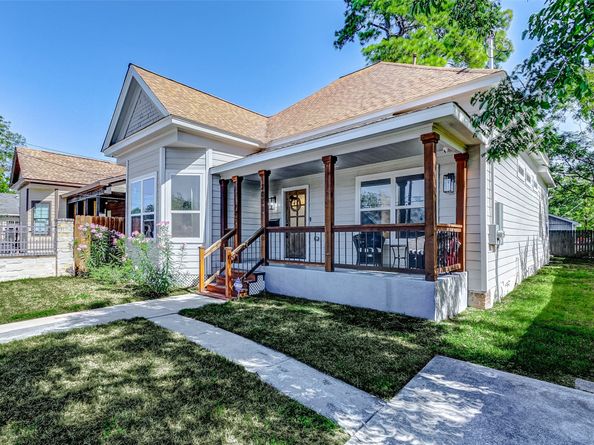 2008 Common Street, Houston TX 77009