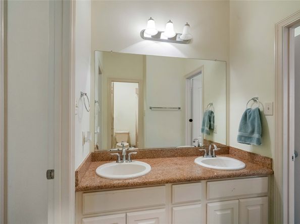 241 W Tupelo Green Circle, Spring TX 77389