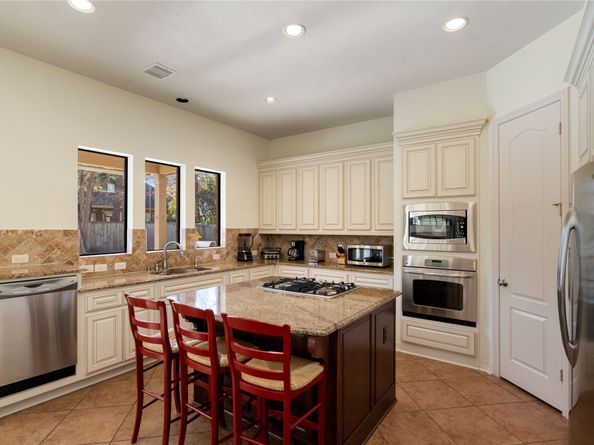 241 W Tupelo Green Circle, Spring TX 77389