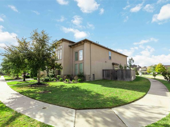 17327 Legend Brook Court, Tomball TX 77375