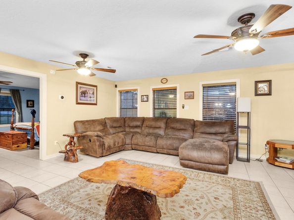 528 Catfish Lane, Conroe TX 77384