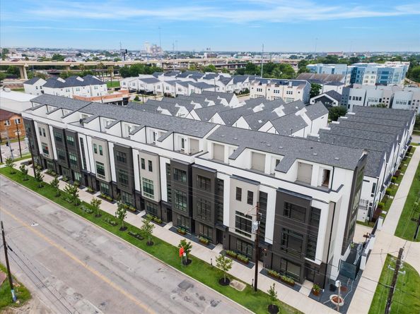 2119 Emancipation Avenue, Houston TX 77003