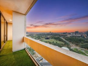 1111 Hermann Drive 28D, Houston TX 77004