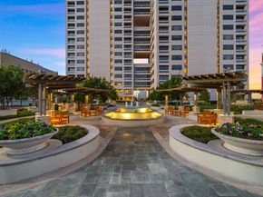 1111 Hermann Drive 28D, Houston TX 77004