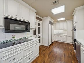 1111 Hermann Drive 28D, Houston TX 77004