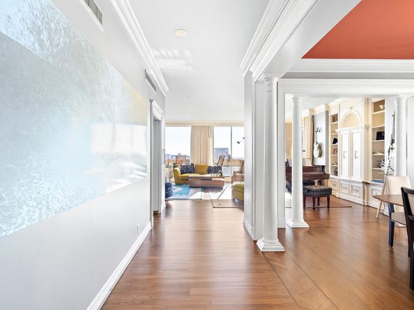 1111 Hermann Drive 28D, Houston TX 77004