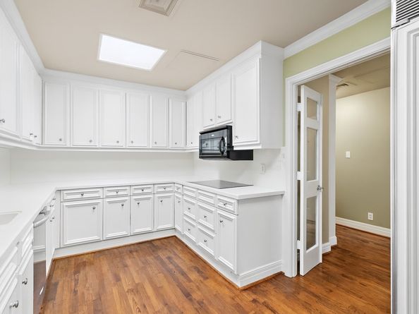 1111 Hermann Drive 28D, Houston TX 77004