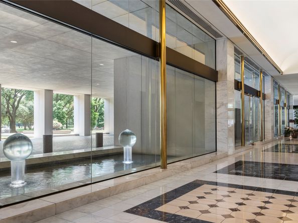 1111 Hermann Drive 28D, Houston TX 77004